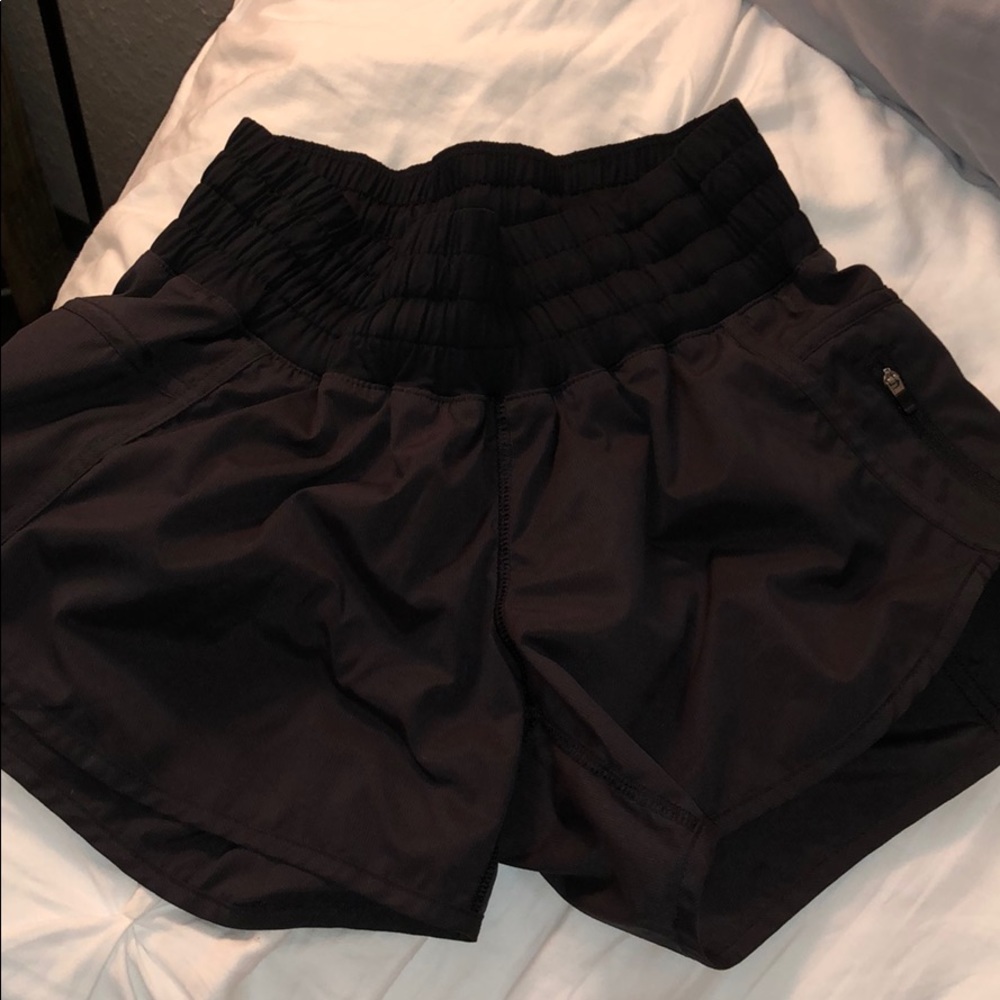 Lululemon black shorts